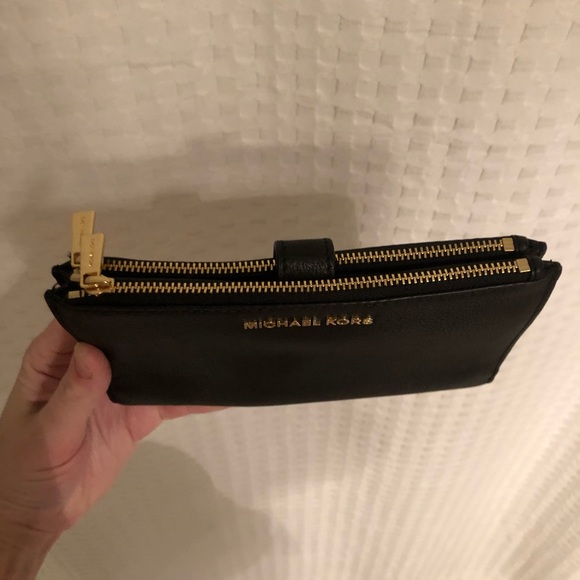 Michael Kors Wallet - Picture 2 of 3